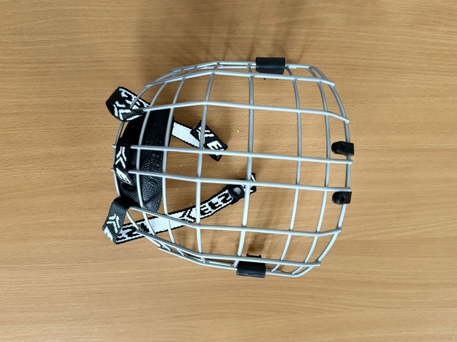 Продам хоккейную форму