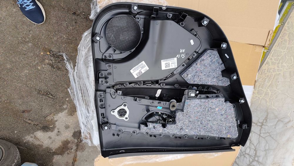 Тапет за задна дясна врата renault scenic / grand scenic IV