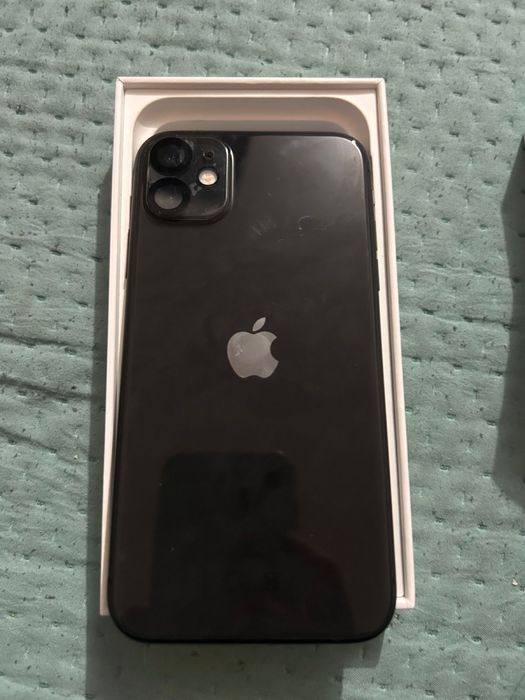 продам айфон 11