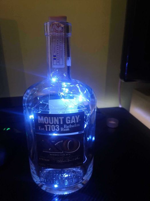 Светещи бутилки за бар, кафе и хотел