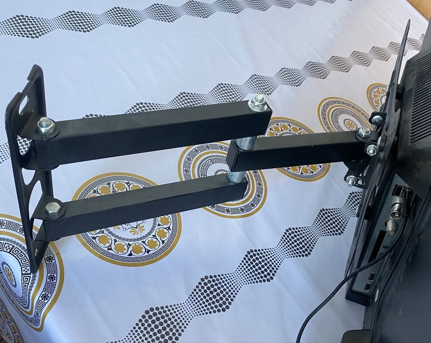 Продам кронштейн