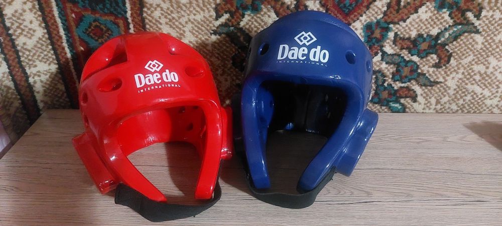 Защитный шлем для тейквандо