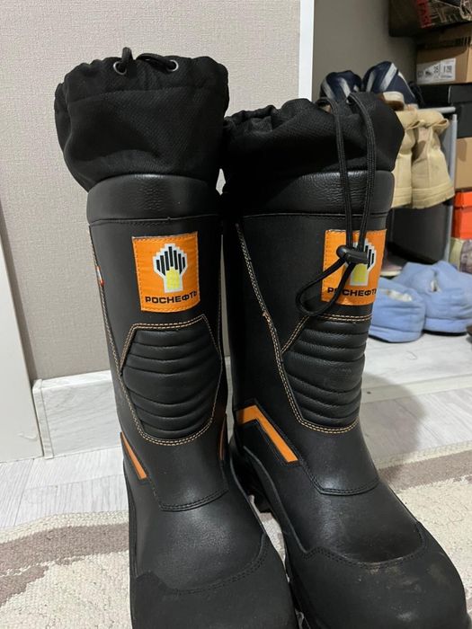 Продам спец сапоги