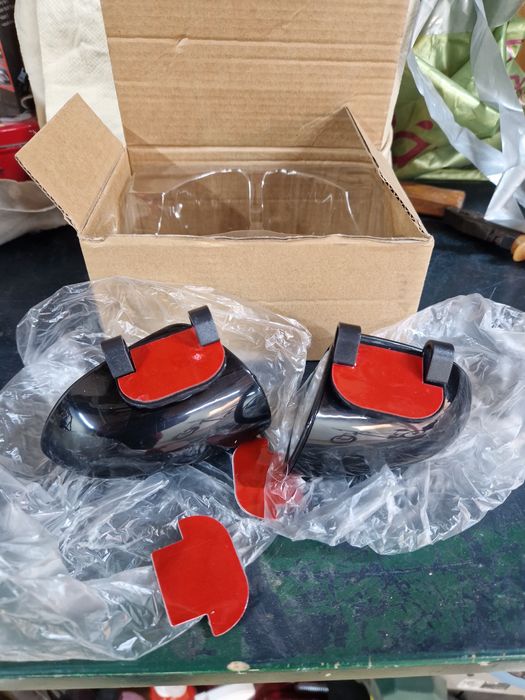 Странични въртящи на 360° огладала за обратно виждне