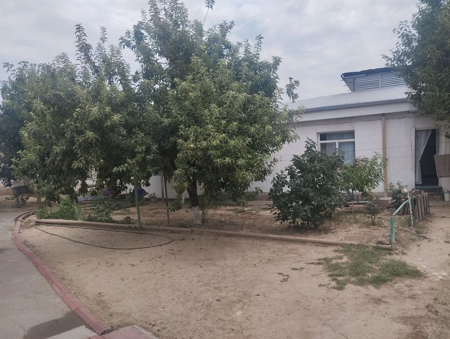 Продам дом,участок 4,2 сотки