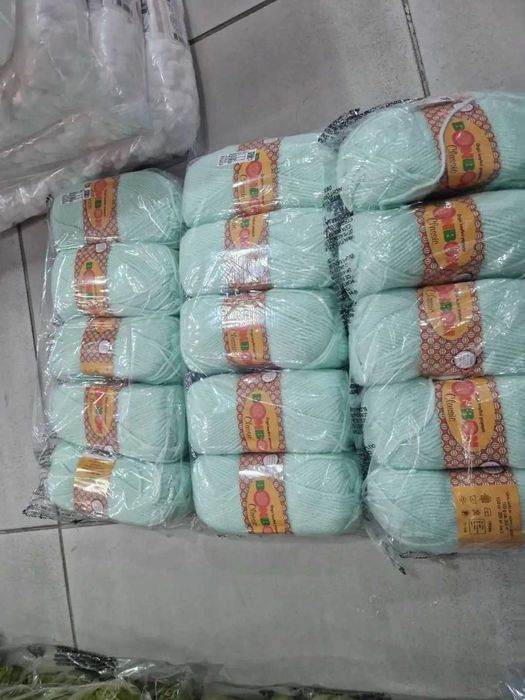 Продавам прежда BONBON, разнообразие от цветове