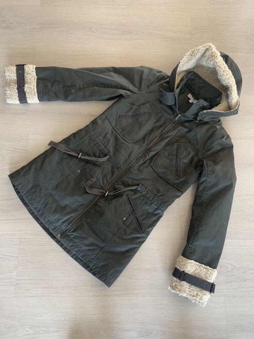 Vand geaca impermeabila(S)calduroasa.