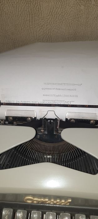 Mașină de scris Consul