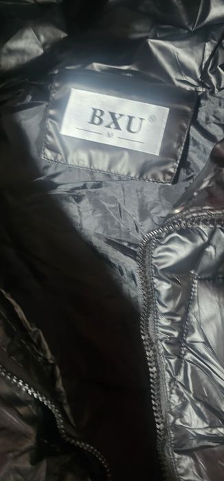 Продам безрукавку пуховик