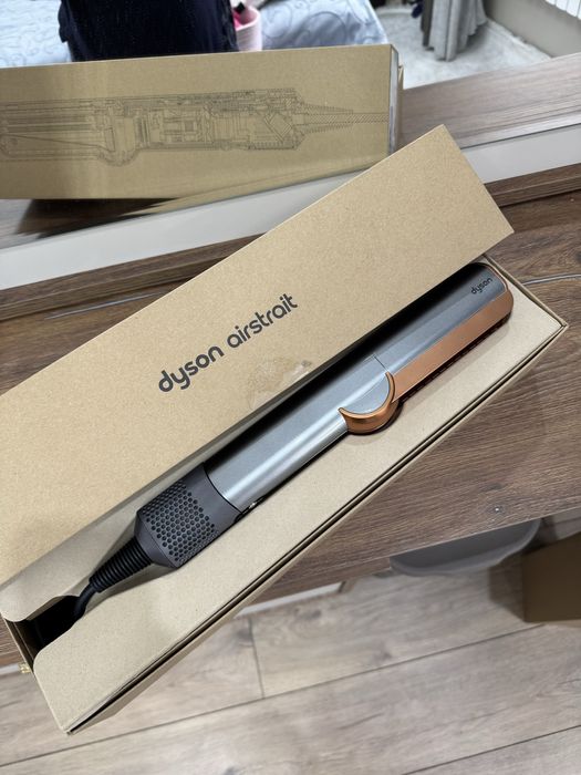 Выпрямитель Dyson Airstrait