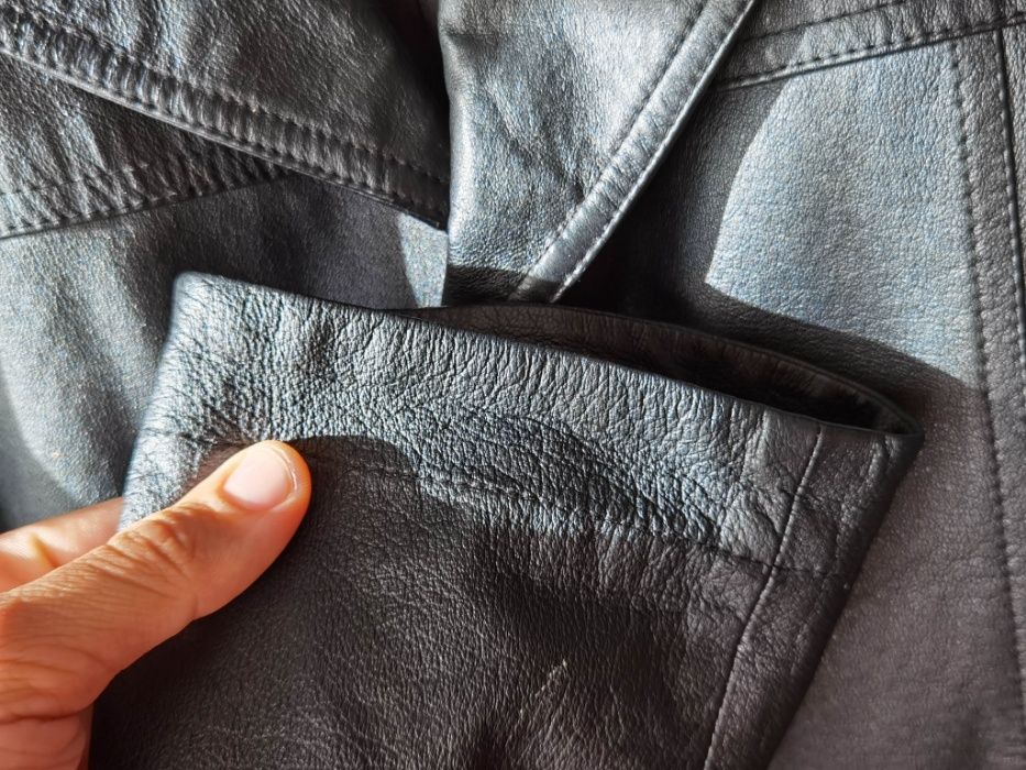 Geaca de piele barbateasca. Noua. Piele ecologica. Marimea L.