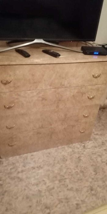 Продам спальный гарнитур