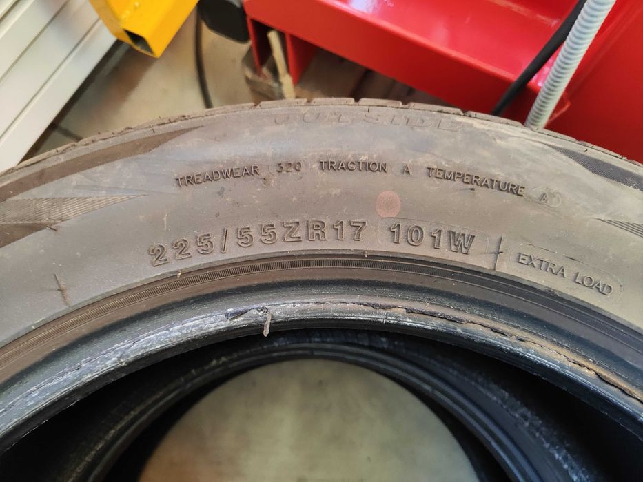 2бр. летни гуми 225/55/17 Tristar