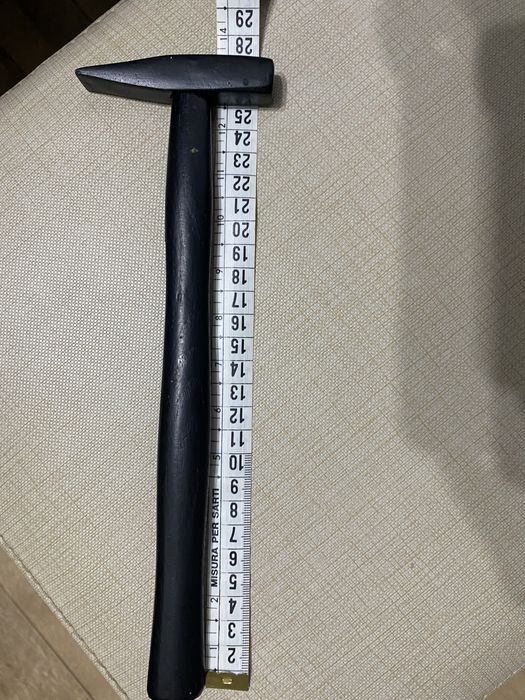 Молоток слесарный