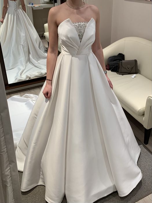 Rochie mireasa Pronovias