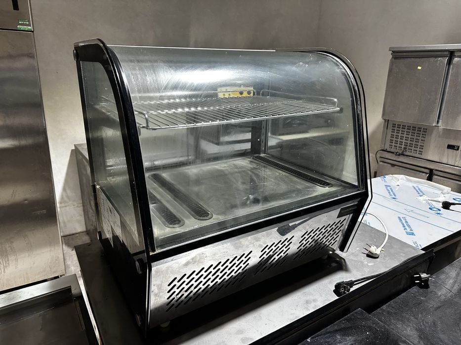 Хладилна витрина 70см