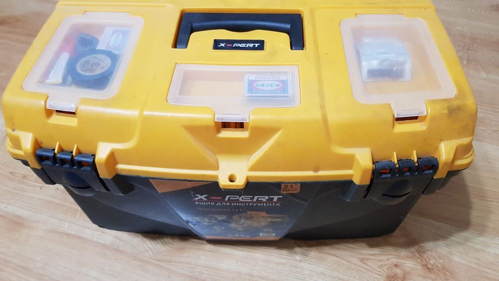 Ящик с инструментом
