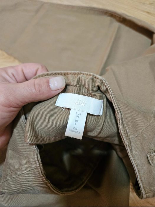Pantaloni de damă H&M