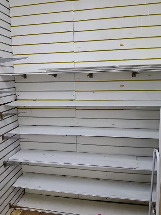 Продам торговое оборудование.