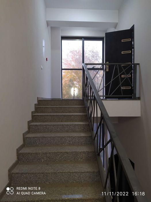 Аренда на Сагбон, Галаба Боги в новом здании 45 м2 нежилое.