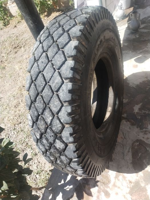 Автошины сотилади Б/у балон размер 12.00R20 MAZ балон
