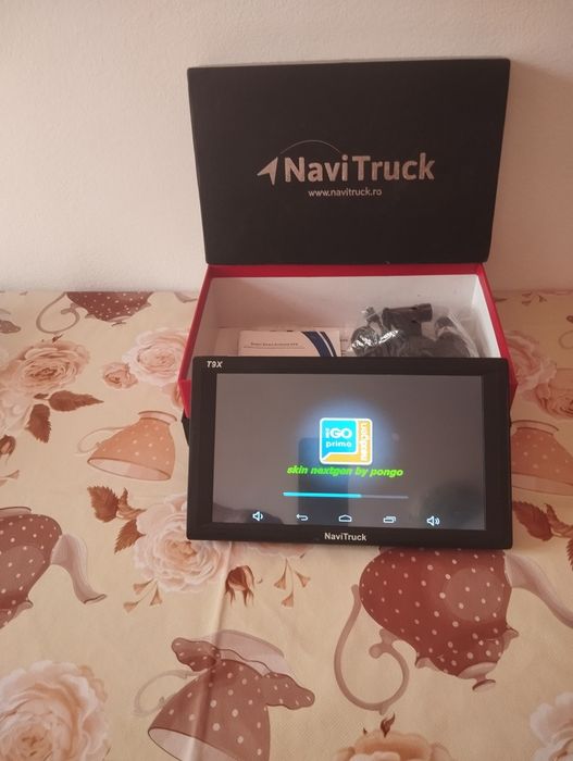Vînd gps NaviTruk tx9