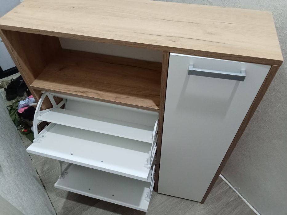 Продам обувницу в прихожую