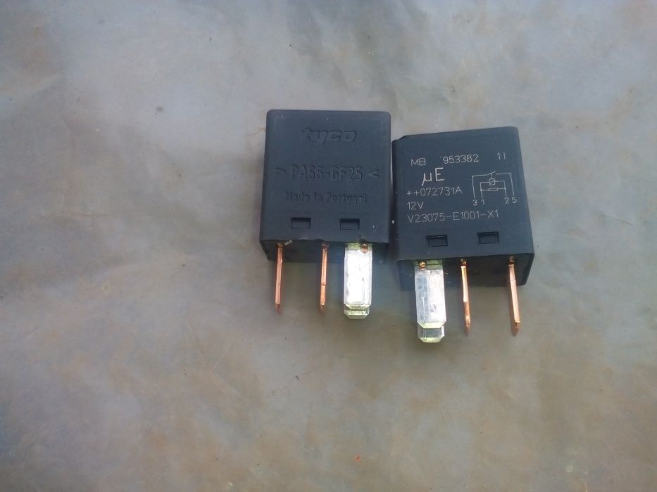 релета 12 V