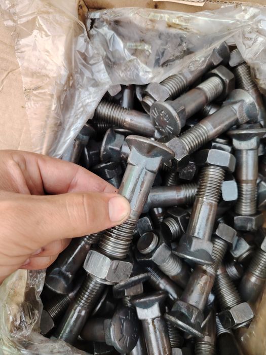 Bolt Gayka har xil turdagi