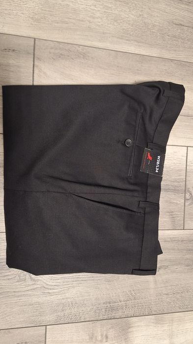 Pantaloni din stofa