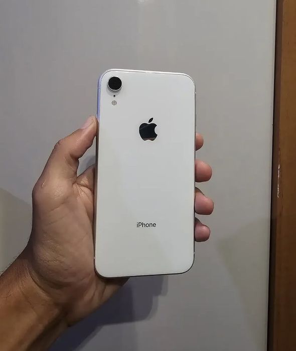 Продам Айфон XR 64gb 100%