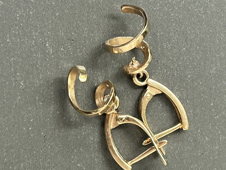 Серьги по 50000 за грамм