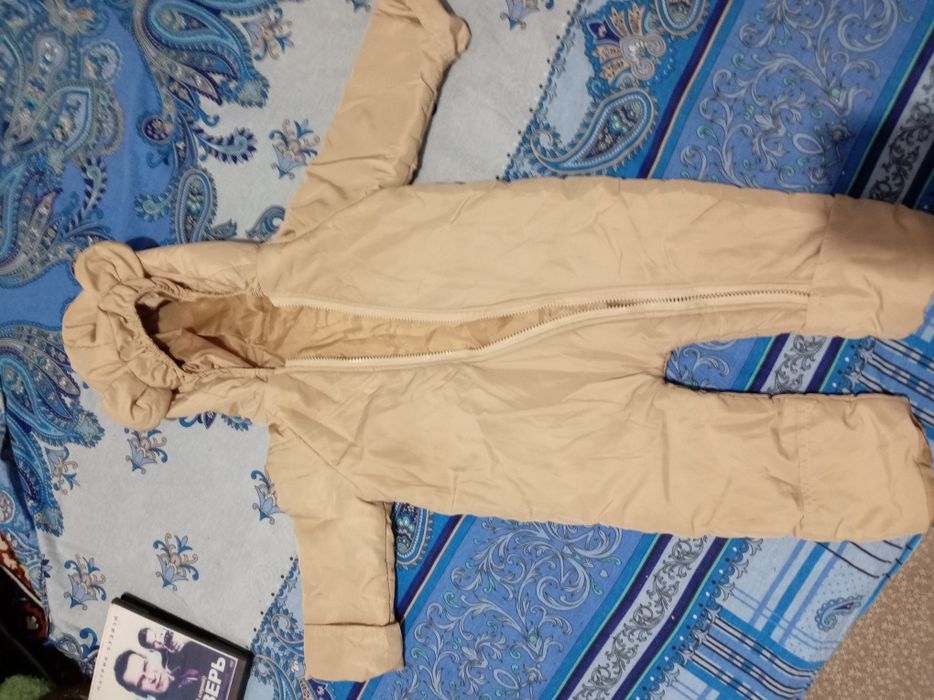 Продам детские тёплые вещи