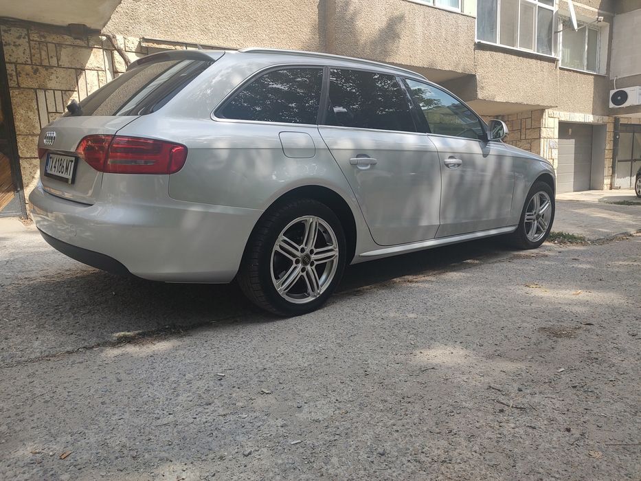 Продава се Ауди А4 Б8 1,8т