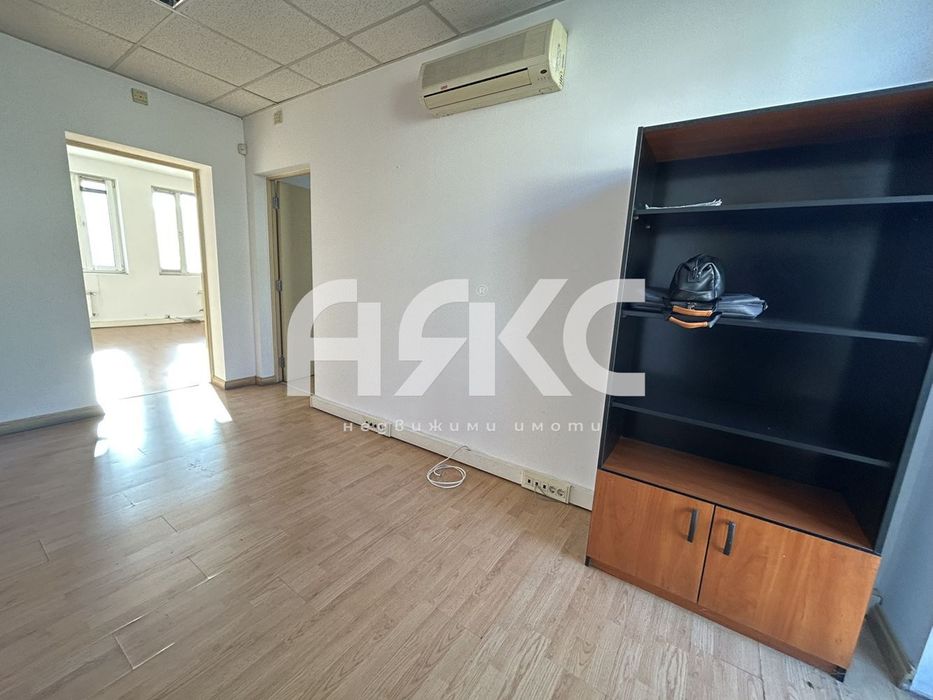 Дава се под наем Офис в София, Гео Милев - 125 кв.м за 935.34 € - Снимка #4