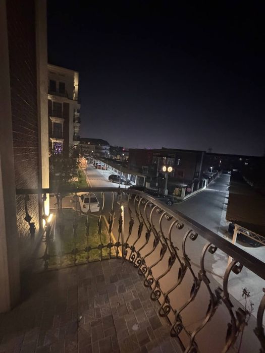 Продается 2-комнатная квартира в ЖК Cambridge Residence/Murat Building