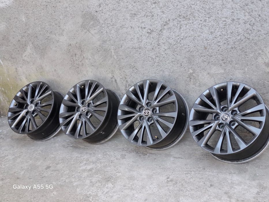 Toyota Camry 55 титанки