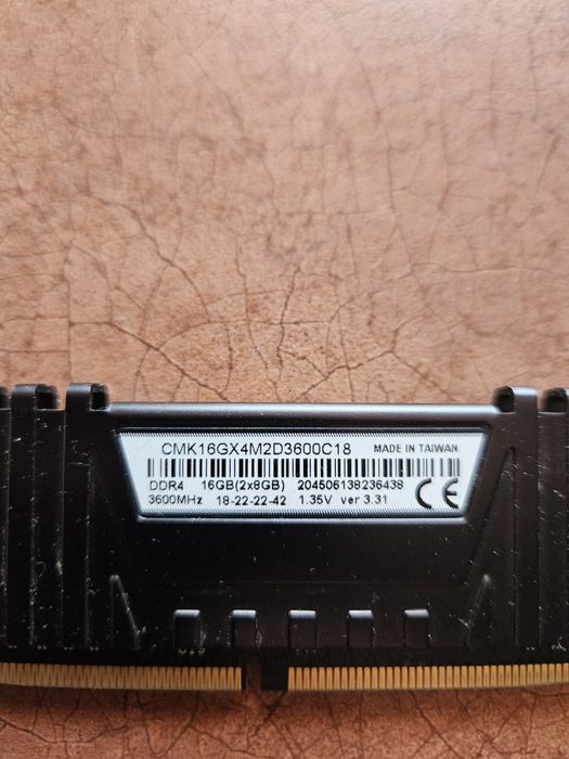 Memorie RAM 8GB DDR4 3600Mhz Corsair Vengeance LPX