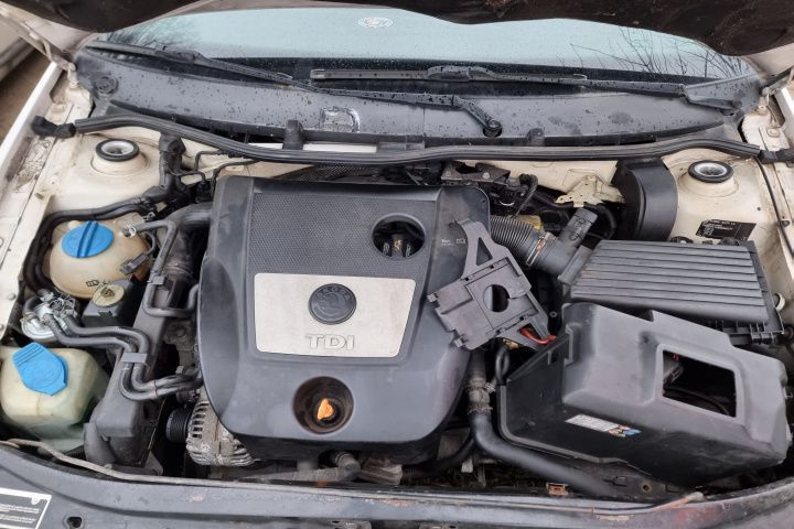 alternator electromotor timonerie geamuri laterale Skoda octavia 1 facelift motor 1.9tdi AXR Dezmembrez