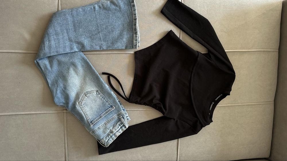 Продам джинсы на девочку 150 см