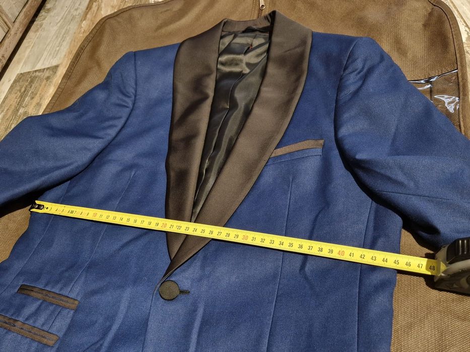 Costum Alberto Dobre Albastru Royal S-M 46 ca Nou!Pret achizitie 5000