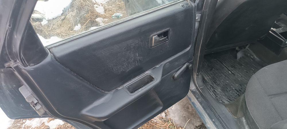 Машина на ходу.без гнилья.