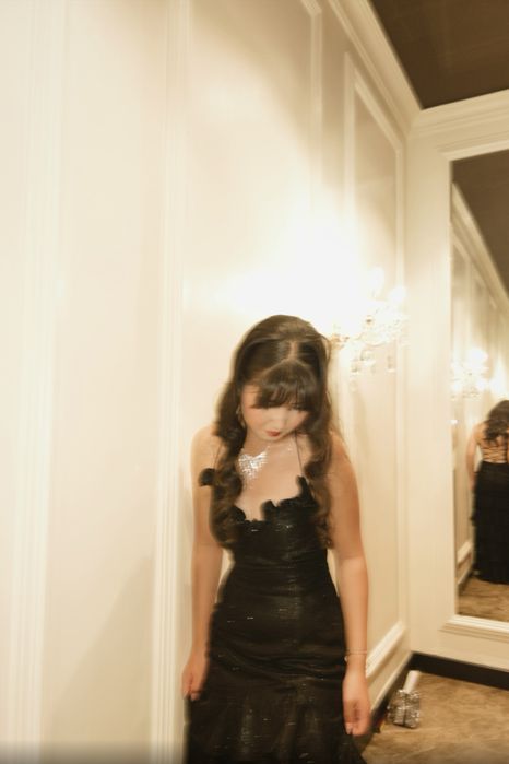 Вечернее блестящее платье