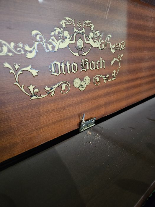 Pianina rara Otto  Bach,ca si noua din  Cape Town cu semnătura