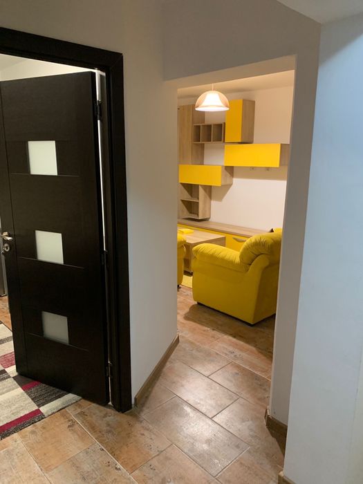 Proprietar, inchiriez apartament 3 camere.