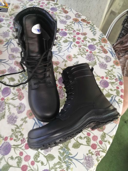 Чисто нови обувки тип Кубинки размер 43