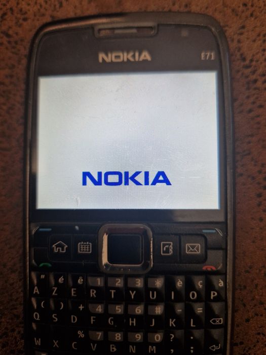 Nokia E-71 модел 2008г.