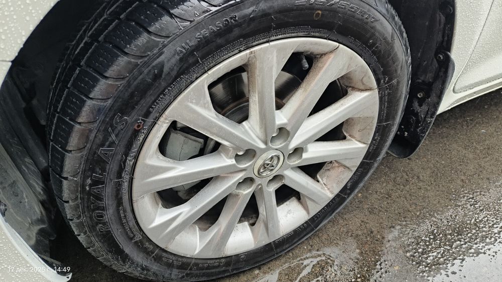 Toyota Camry 2012 yil full variant sotiladi 17500$ sostoyaniya alo