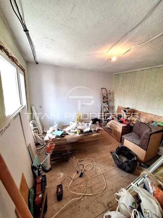 Едноетажна къща в Старосел