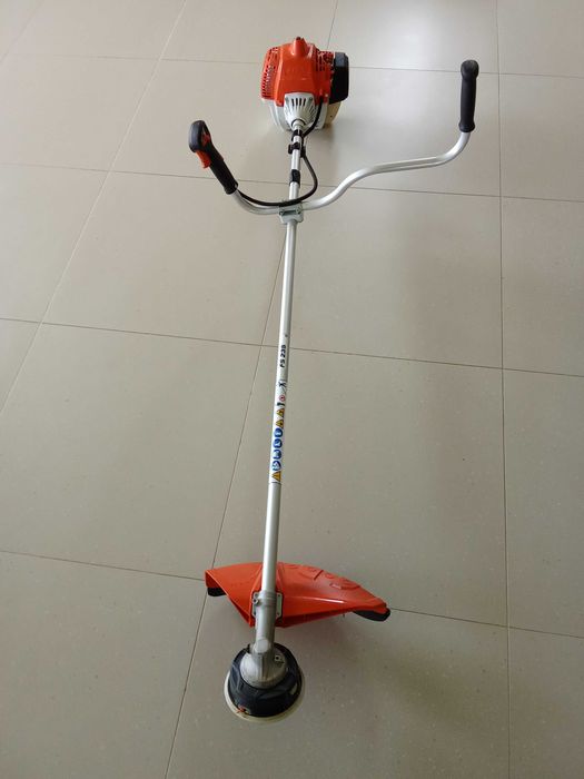 Бензинов тример STIHL FS 235 1.55 kW, 2.1 к.с 420 мм